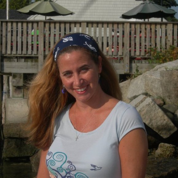 Meet your Posher, Julie Ann - Picture 4 of 5